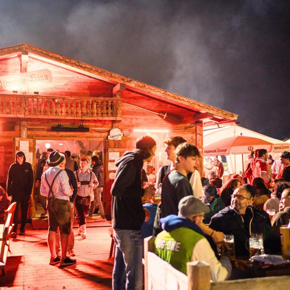 Oktoberfest Wiesn Camp Lodge München Exterior foto