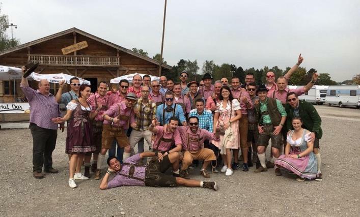 Oktoberfest Wiesn Camp Lodge München Exterior foto