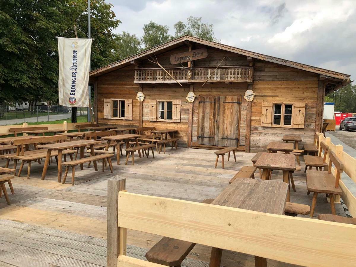 Oktoberfest Wiesn Camp Lodge München Exterior foto